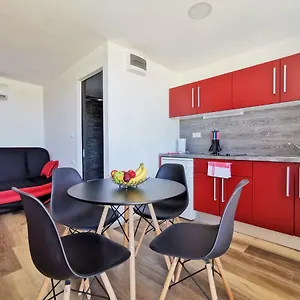Апартаменты Village Lipa, Любляна